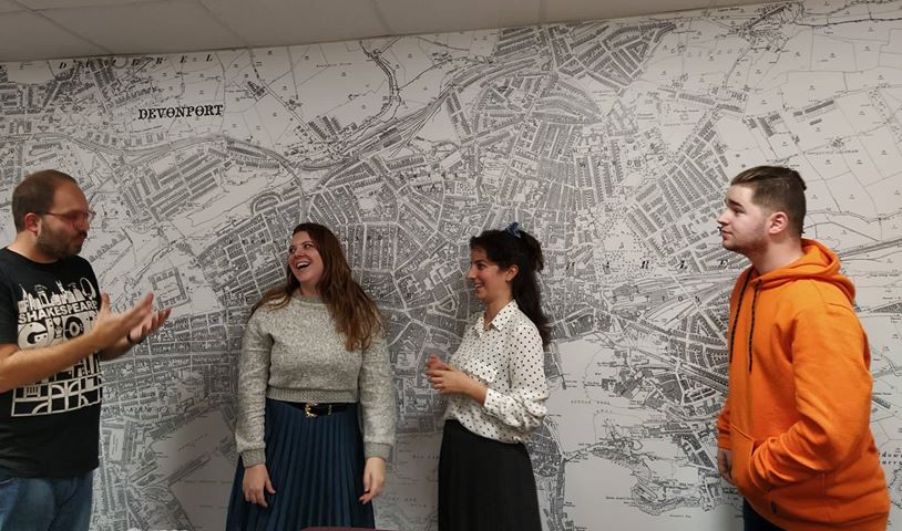 " Ιδιαίτερη εντύπωση μας προκάλεσε η επίσκεψη στον Βρετανικό Ερυθρό Σταυρό,  στο Αστυνομικό Τμήμα του Πλίμουθ καθώς και η ενημέρωση για το απαρτχάιντ σχετικά με τις παραβιάσεις των ανθρωπίνων δικαιωμάτων στη Νότια Αφρική"