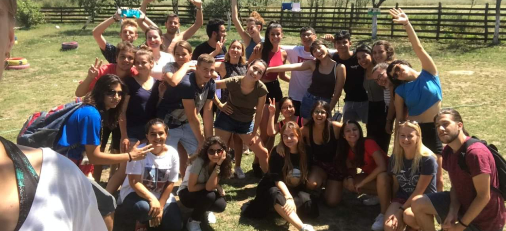 "Η ηρεμία, η γαλήνη και γενικά το ατελείωτο πράσινο σε κέρδιζαν από την πρώτη στιγμή..αυτό που επίσης σε κέρδιζε ήταν η φιλοξενία και η ευγένεια ορισμένων ανθρώπων, τόσο νέων, όσο και ηλικιωμένων, όπως επίσης και η μεγάλη τους προθυμία για βοήθεια."