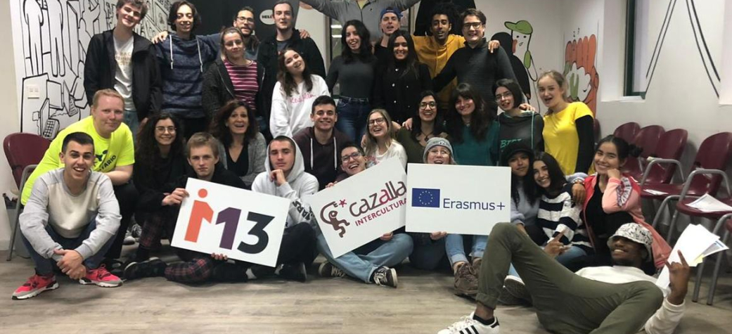 "..and most of all, we shared! Because this is what this whole exchange, called “compartir”, was about. To share and connect with each other by simply expressing ourselves through art!"